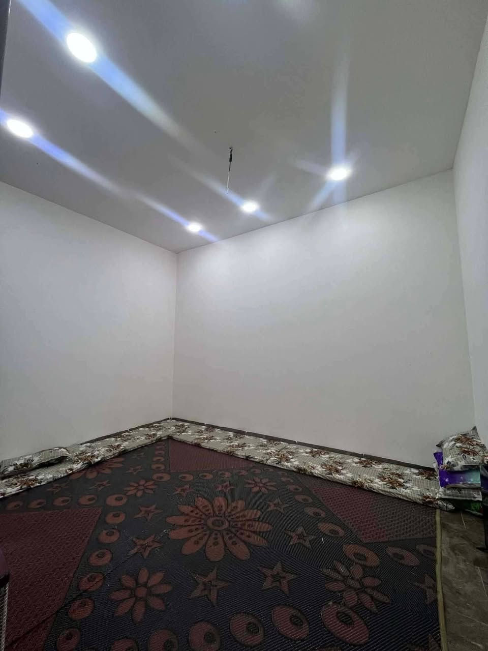 دار اللبيع جمعية غرفة تجارة المساحه 140ركن الواجهه 12متر مربع الاتصال على الارقام يتوفر واتساب ***********
*********** المعرفة السعر تم
