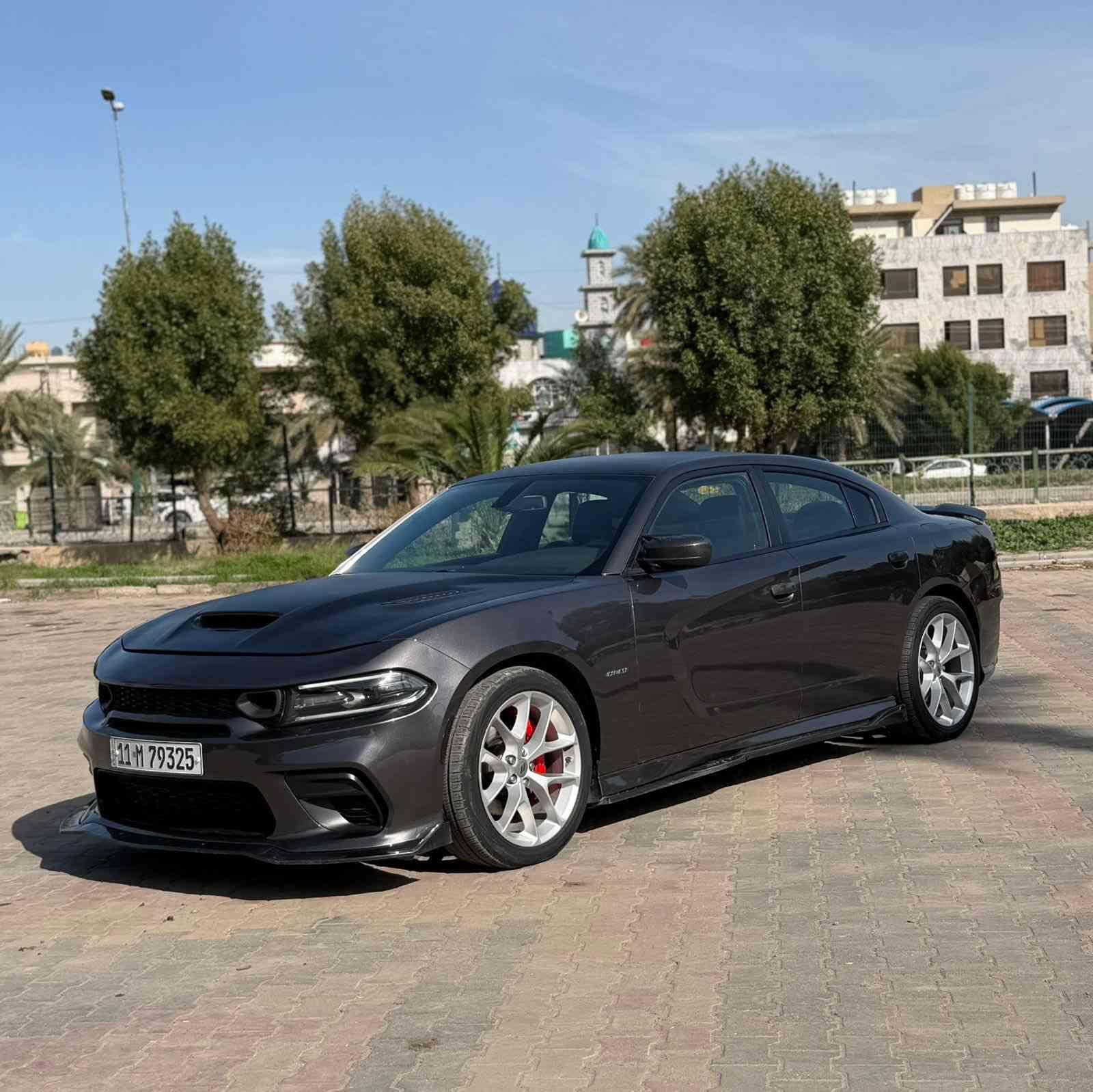 السلام عليكم
جارجر  ( RT ) 
(سوبر تراك)
موديل : 2019
ماشية : 47 الف 
المواصفات 
بصمه
تشغيل عن بعد 
شاشة 
كاميرا 
كشنات جلد + كنتاره 
كشنات كهرباء 2
كشنات تدفئه + تبريد 
ذاكره خزن ميموري 
تحكم ستيرن جهتين 
شفتات ستيرن 
ستيرن كهرباء 
كروز سرعه 
رادارات 
نظام ايكو 
نظام سبورت 
قطعتين تبريد 
مكينة 8 سلندر 
5700
سبايدر خلفي 
دبل كزوز 
لد امامي 
لايت زنون 
بك لايت لد 
حساسات 
كت SRT
ويل كب كروم 
( رقم بغداد الجديد مشروع وطني بأسمي )
الحادث : ربع جاملغ امامي + ربع جاملغ خلفي + صبغ جوه ألبك لايت  بدون اي دواخل (ايرباك طاك ومرجع سستم بلادي ) 
(  السونار مرفق )
السيارة جديدة جداً 
السعر : 192 وبيها مجال بسيط 
العنوان : بغداد الكاظمية قرب مرور الكاظمية معارض جكوك معرض الرحمن.
للاستفسار 
عبدالرحمن 
 ***********
 ***********
