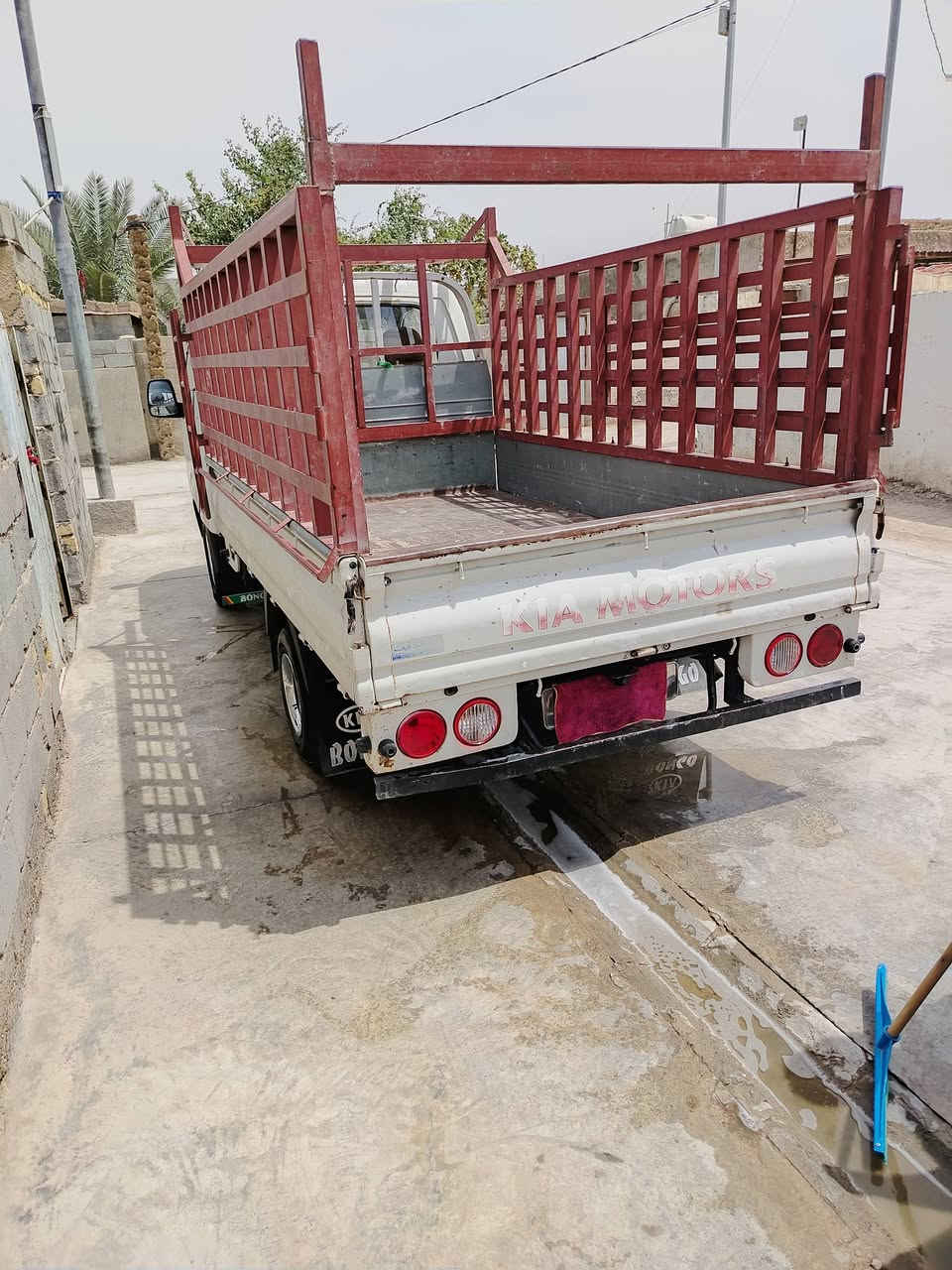 سلام عليكم كيه حمل للبيع السياره جاهزه من كلشي اسياره نضيفه للخير صدر جديد تايرات جدديد باتري جديد لاتنقص ولا تبخور رقم  بابل انكليزي  تحويل ثاني يوم  التصال عله هاذه الرقم  *********** / 7780665386    موديل 12
