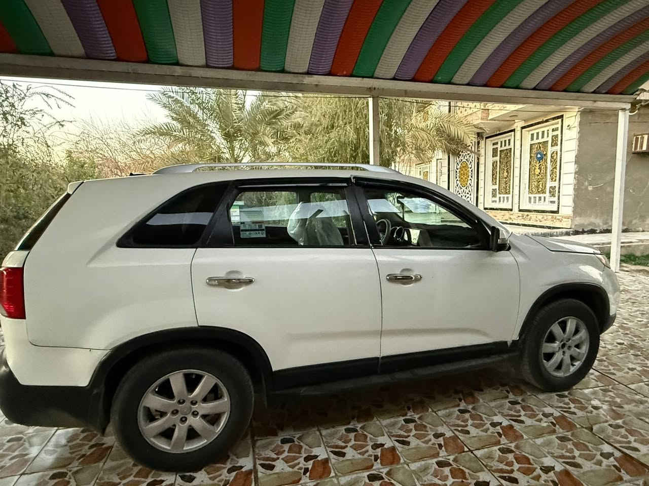 بيع سريع بلاش جوه سوك 105
اربع قطع بدون دوخل جاهز جديد 
 سورنتو 2013خليجه 
محرك 2400 مكفول. بيه اربع قطع 
بدون دوخل. بدون. فتح. بس رش 
7ركب 
مكان حله ***********
