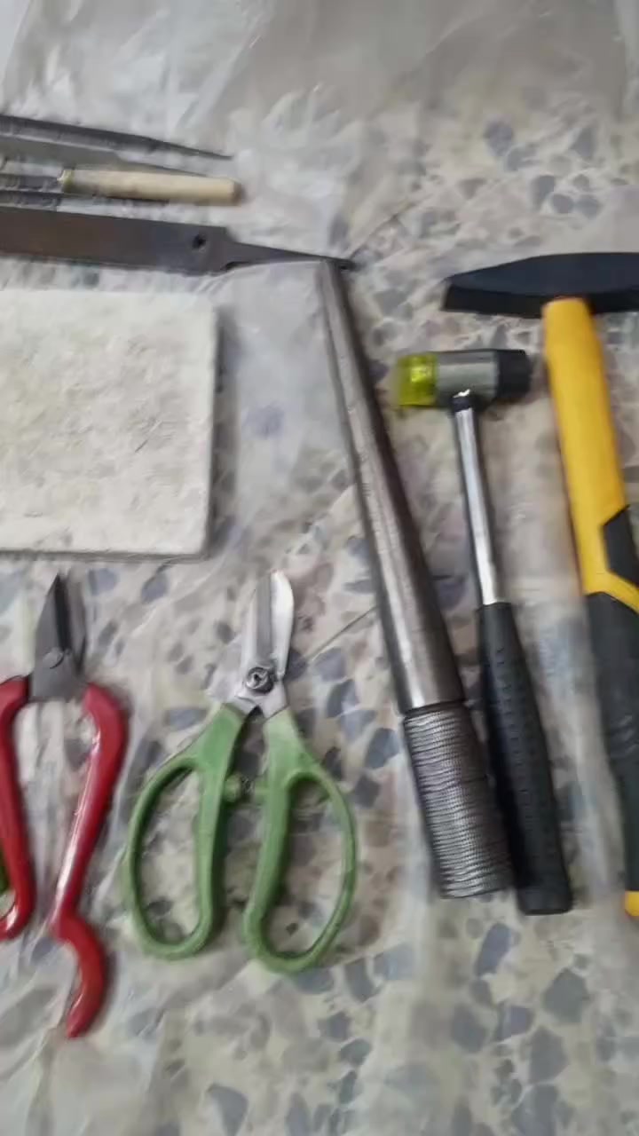 عدة مستخدمه للبيع 75000 اول تم مكتب العباس *********** وات ساب
