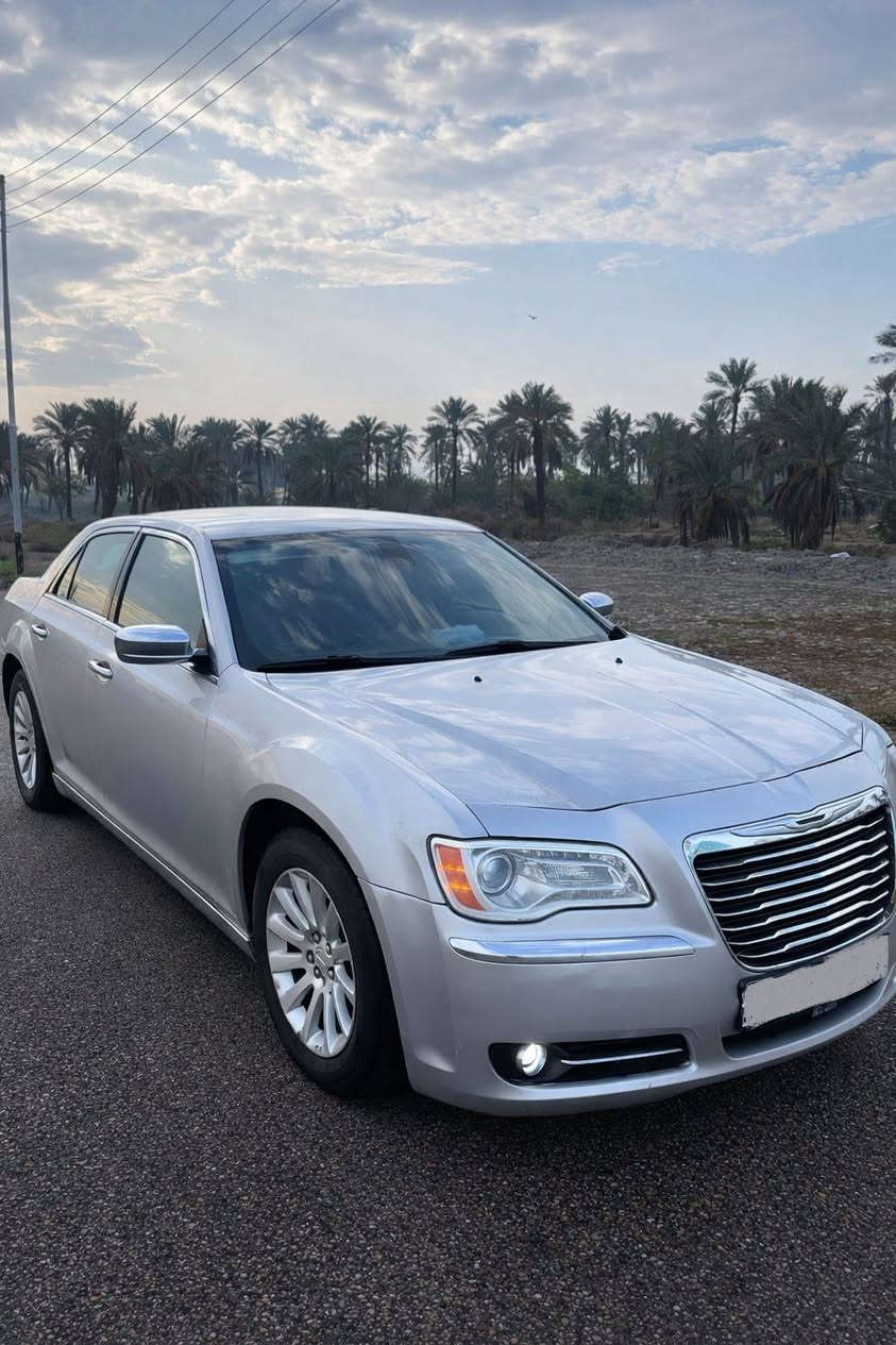 سلام عليكم اوبامه مديل 2014 مكينه 3600 بيه كصه ادوات متومه طبق الأصل سياره جاهزه معنه الكلمه كصه جنطه مكاني العماره سعره 60 وبيه مجال الاستفسار التصال على الرقم التالي ***********
