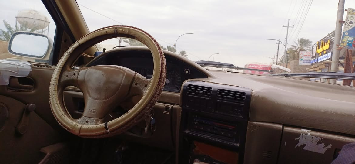 كيا سيفيا
١٩٩٤
رقم بغداد 
تحويل باسم المشتري
حداديه جديده
تخم تاير جديد
باتري جديد 
دواخل نضيفه
المحرك بيه خيط بخار
الكير اوتماتيك ينمر ثالث
 (انمر بيه ١ و بعدين ٢ و بعدين ثالث d)
 تمشي طبيعي
مكانها ذي قار قضاء النصر
السعر ٣٥ و بيها مجال
***********
