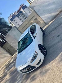 متسوبوشي لانسر قرش وراد خليجي ياباني شركة عامة صبغ قطة جاملغ خلفي السع...