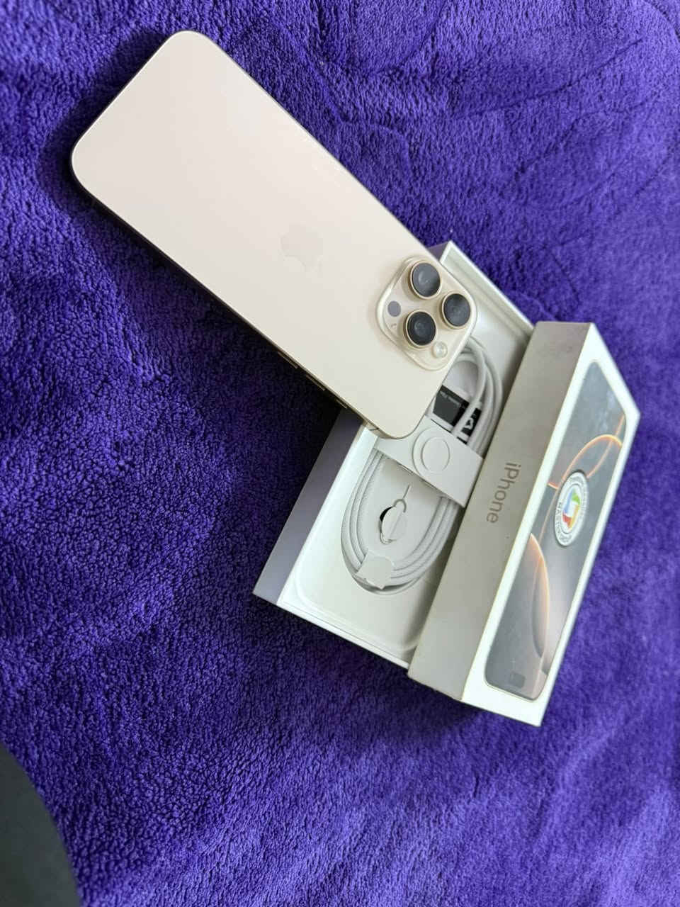 آيفون برو ماكس 256 عدد/2
وكالة ماستر 
1- بطارية 95 بعده بالضمان كامل مرفقات كيبل ما مستخدم ابد السعر 1350 
2- بطارية 91 دبل سيم كارت كامل مرفقات باكيت كيبل ما مستخدم ابد 
السعر 1250 
***********
