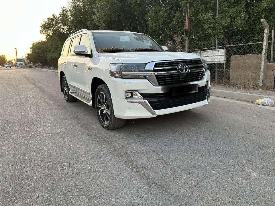 سلام عليكم لبيع لندكروزموديل ٢٠٢١ رقم بغداد بسمي فول موصفات ساز بيهه ٣ مكاناتب باردلبيع اومراوس حسب قناعه سعر مناسب اعتذر عن خاص مكان سيارة بغداد استفسار ***********
