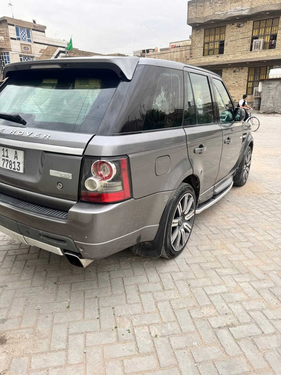 سلام عليكم 
للبيع او مراوس
رانج روفر  موديل 2010 
RANGE ROVER 
السياره رقم بغداد الجديد هزه وسنويه جديد
كير مكينه كفاله
بيها 3 قطع صبغ لجماليه  فقط الباقي مكفول
السياره كلش جديده 
مواصفات فول
تخم تايرات جديد
بصمه تشغيل بصمة بيبان بصمه 
السياره مكينه ثمانيه سلندر العادي بدون سوبر 
السياره كشنات جلد 
2 كشن كهرباء
ستيرن كهرباء
كشنات تدفئة
نظام صوت (هارمن كوردن)
شفتات ستيرن 
مري جانبيه كهرباء وتنزل من ترجع 
شاشات خلفية للصف الثاني 
فتحه سقف 
بجم زنون
 بوب بصمه 
فتحة سقف
أناره ترحيبيه 
خزن ميموري
كامره خلفيه
هاندبريك كهرباء
٨ وسادات هوائية
خمس وضعيات قياده 
السياره جكات تصعد وتنزل 
تحكم ستيرن جوبلسات

سيارة نظيفه جداً
رقم صاحبها ***********
