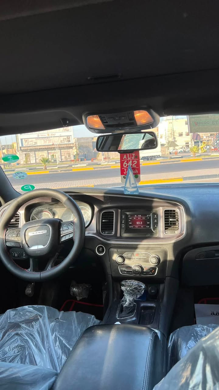 جارجر موديا 2015 رقم بغداد موصفات فول محرك كير حداديه تخم تاير تبريد ثلج جاهز ل الخير سياره 
حادثه بجم سياره 
كله بدل جديد 
‏السعر￼130
مكاني البصره القبله 
رقمي *********** 
فول فتحه سياره ‏
