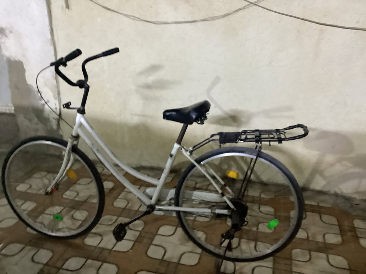 بيسكل للبيع  ويه مداكل 2017ياباني  سعره 70وبي مجال  أو مراوس بيسكل نضيف


**إذا كنت صاحب هذا الإعلان وتريد حذفه لأي سبب، رجاءا أرسل رسالة إلى الدعم الفني**