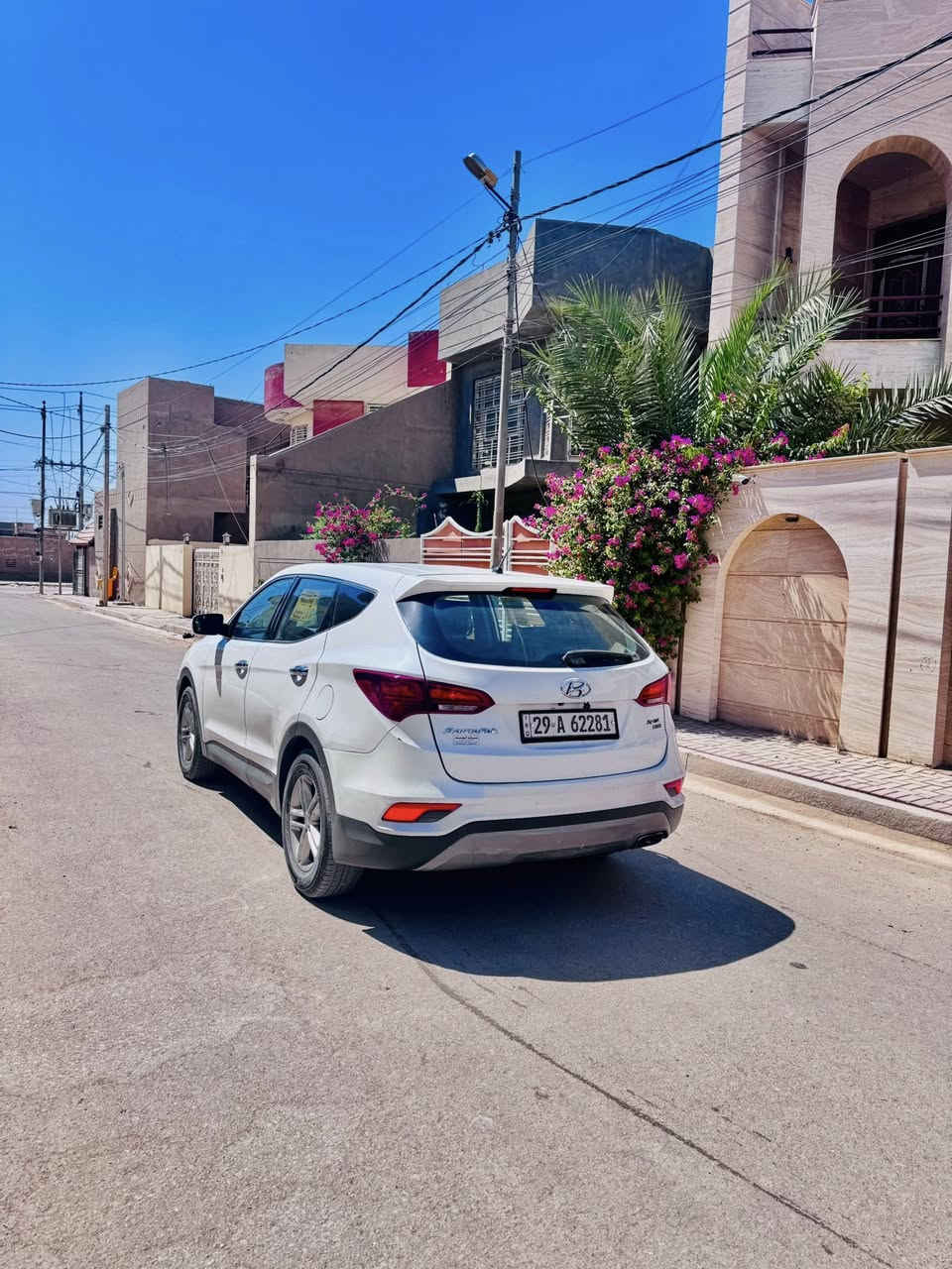 سلام عليكم سنتافي 2018جديده وجاهزه مكينه 2400 بيها باب مبدل وباب مصبوغ باقي باردات بسيطه بيها رقم واسط نكليزي  سعر136مكاني الديوانيه مركز 
الاستفسار اكثر تصل ع رقم ***********
