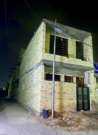 للبيع هيكل مساحة ٥٢ ركن الواجهة ٥،٢٠ م النزال ١٠ م يحتوي على استقبال و...