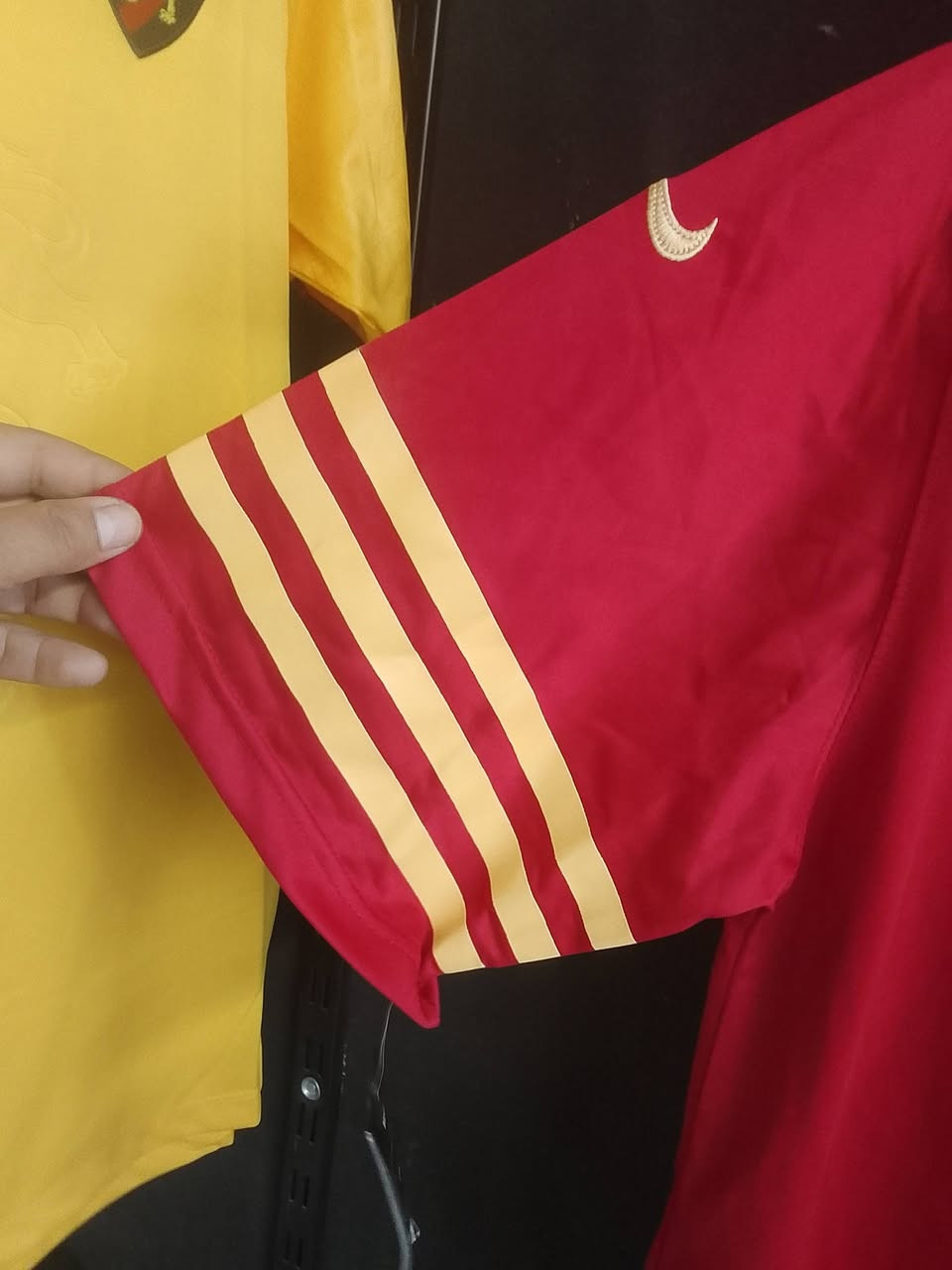 قطعه مختلفه ماركه نايك اصلي غير مستخدم السعر 20 قطعه وحده فقط


**إذا كنت صاحب هذا الإعلان وتريد حذفه لأي سبب، رجاءا أرسل رسالة إلى الدعم الفني**