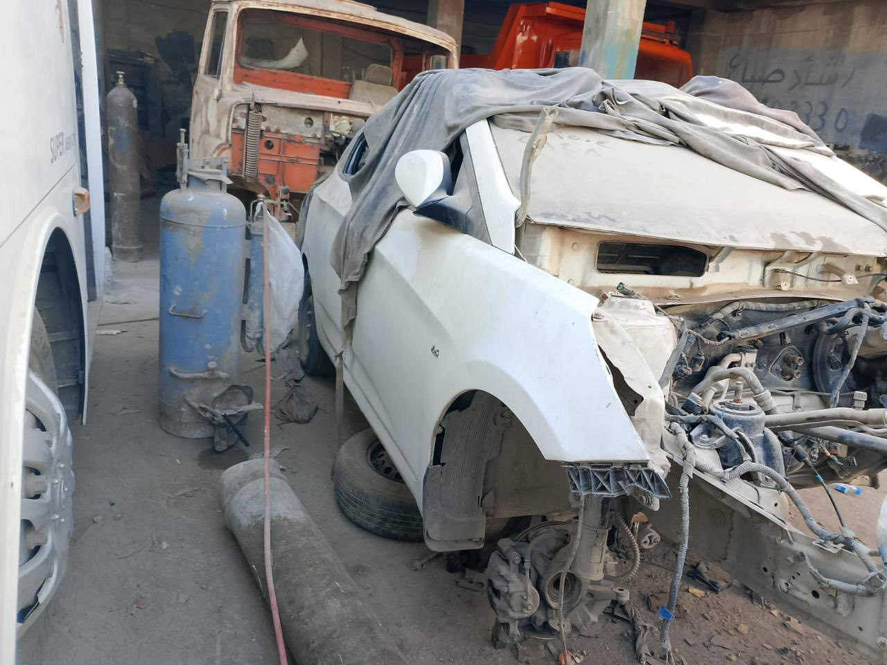 سلام عليكم اكسنت 2011 للبيع متضرر  سنويه و رقم شرط تحويل شرط كير محرك شرط ال شراي يخابر
***********
