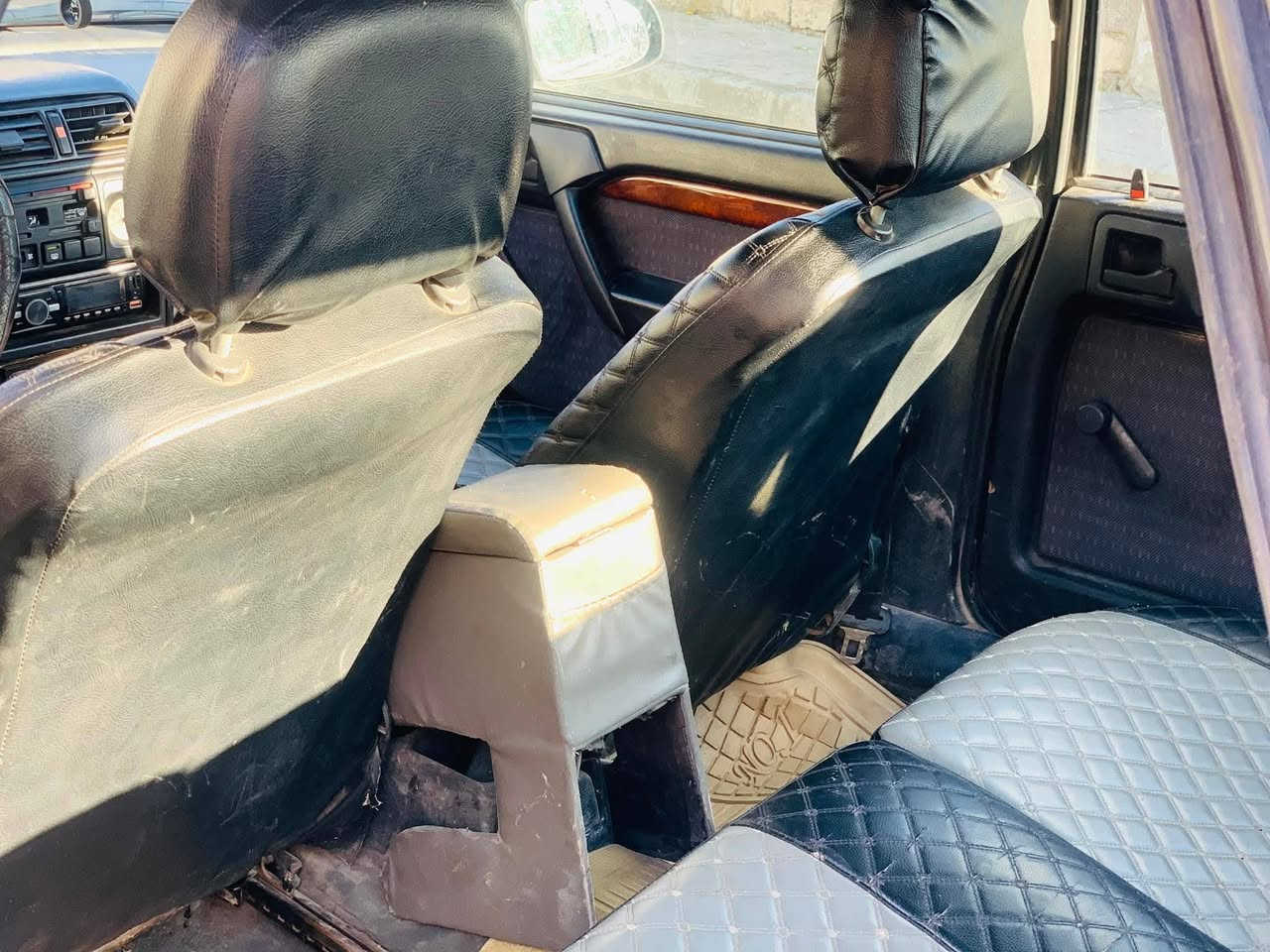 للبيع اوبل فكتره حجم 18 موديل 92 جاهزه لون اسود كحلي سياره كامله تواير جدد باتري جديد طخم جديد داخل صاج قفل مركسي سعر 45 مكان السياره موصل ***********/‎***********
