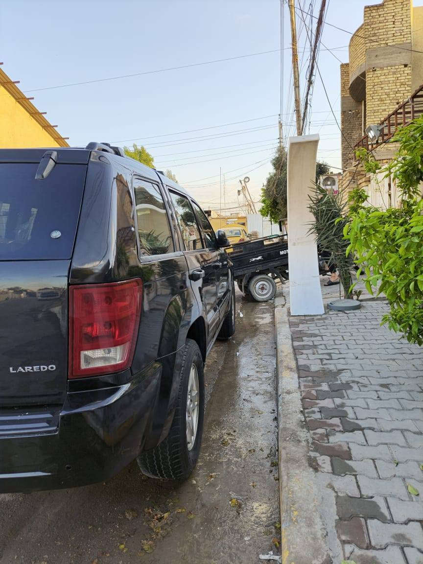 جيب لاريدو 2005  مصبوغ حزام للجماليه
حادثها جاملغ الخلفي ضربه خفيفه
شرط التحويل ثاني يوم سياره جاهزه اي نقص ما بيها 
السعر 75
***********
