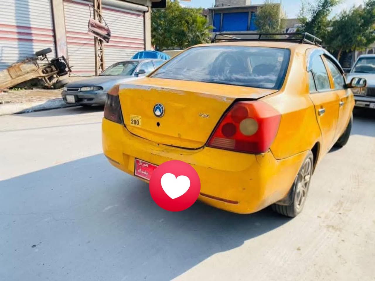 سلام عليكم جيلي  للبيع 2011 رقم بغداد احمر العنوان الفلوجه سعر ٢٢ وبيها مجال قليل  للستفسار اتصل ***********
