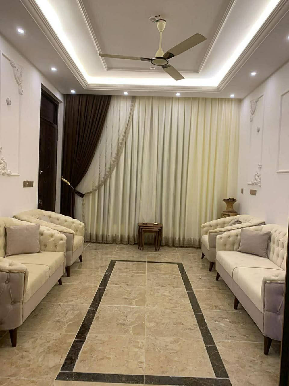 🛑(العنوان حي الصحه مقابل كوفي مارينا)🛑
🏠دار مساحه 100متر يحتوي 2نوم 🏠وباقي التفاصيل 🌴🥀موقع ممتاز 🌟قريب على شارع حي الصحه خدمات كامله🌈
للاستفسار ***********
