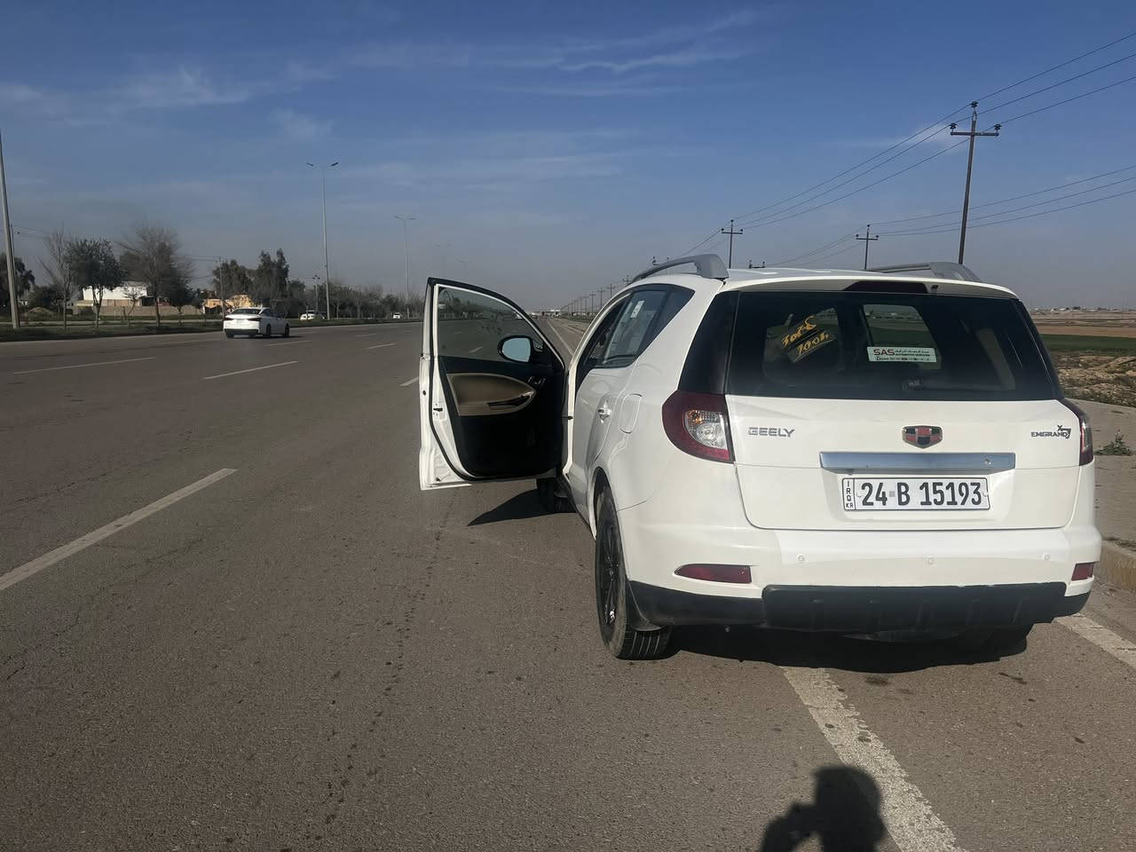 جيلي امكراند EX7 موديل 2013 سنويه لحد 28  كير ومكينه بلادي لا صرف ولا بخار  كير اوتو وعادي 6 نمر كوبون بانزين موجود شرط تحويل سياره حلوه واقتصادي مال  جناي  سعر 72 وبي مجال استفسار اكثر خابر ع رقم ***********
