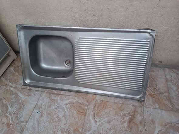 كاونتر ألمنيوم مع سنك للبيع السعر 125 الف 
طويريج شارع البلدية 
للاستفسار الاتصال على الرقم ***********
