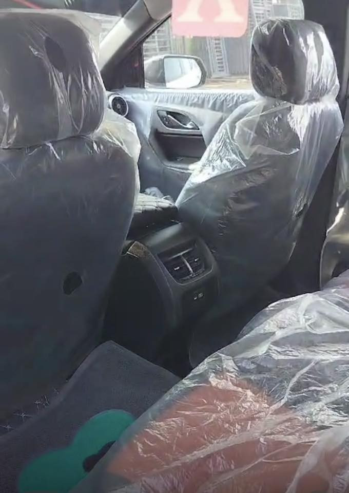 للبيع
بلايزر 2021 Lt2 
محرك 4 سلندر 2000 توربو - 9 كير
رقم اربيل  
ماشية 42mi 
حادث السيارة موضوح بالصور
تبديل الچاملغ الخلفي فقط 
والباب معمر 
مواصفات السيارة  
شاشه كبيره 
بصمه تشغيل وابواب
تدفئه كراسي وكرسي السايق كهرباء
جنطه كهرباء
اشاير مري
تحكمات ستيرن جهتين
انضمة قياده كاملة 
السيارة جديده واحلى وانظف من الصور 
جاهزه من كلشي  
السعر  175$ بيها مجال بسيط   
مكان السياره ميسان 
***********
