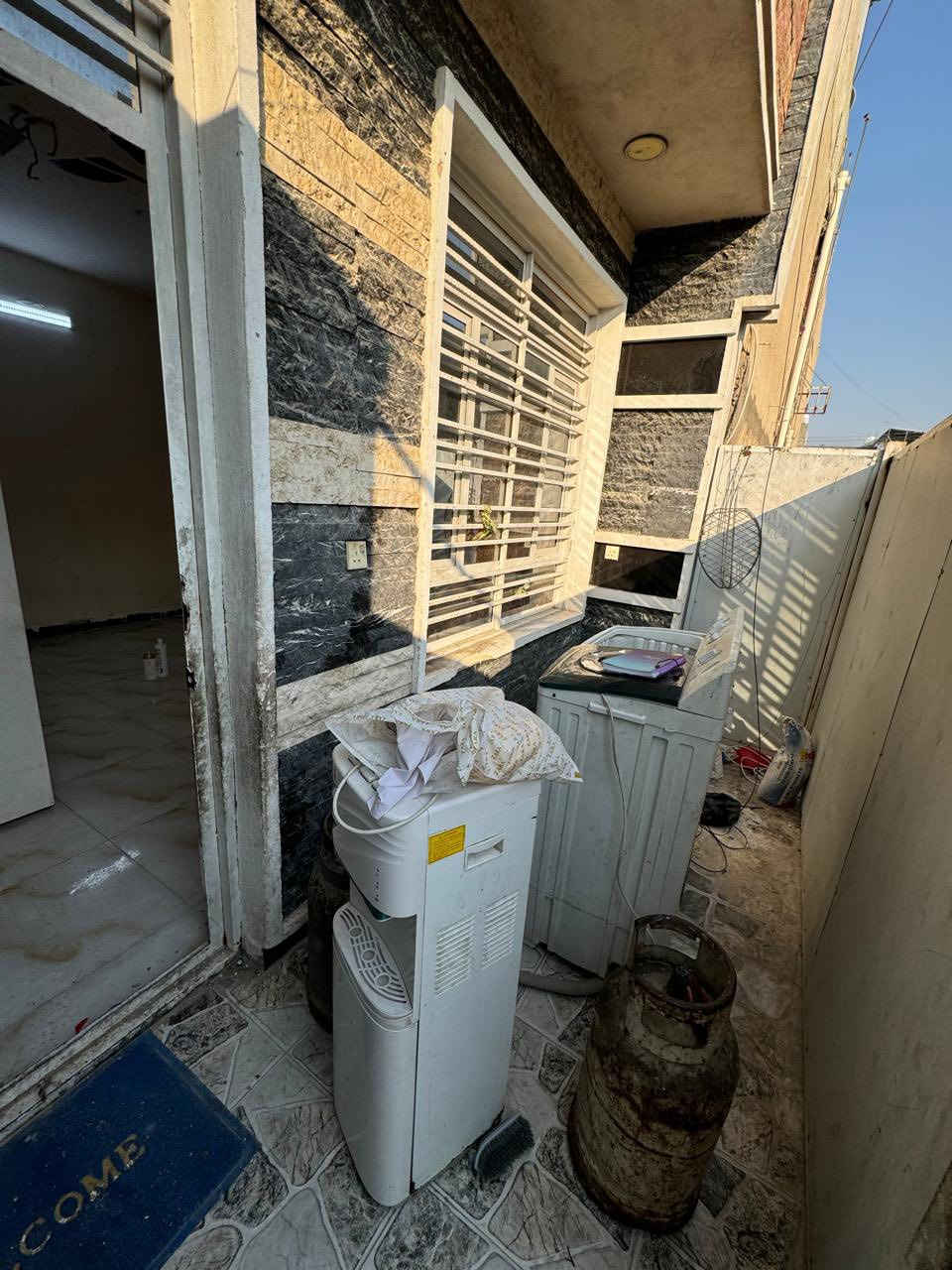 للايجار في السيديه
دار سكني مساحه 50 متر 

يتكون من صاله مطبخ خدمات 

غرفتين نوم سعره 750 موقع ضهر النخل 

للاسـتفسـار الاتـصال علـى الارقـام التـاليه  او زيـاره مكـتب عبدالله الرفيـعي السيـديه_شارع الضـباط_ مقابل مجـمع لحـوم جويـلي 
***********
مكتب عبدالله الرفيعي
مؤمن الوليد للاستثمار العقاري
‏‭0770 010 5930‬
━━━━━━━━━━━━━━━
#بيت #عقارات #منزل #بيع #وساطة_عقارية
#شركة #سيدية #بغداد #عراق
#عقارات_السيدية
#عقارات_الكرخ #ايجار_تجاري
#بنايات_سكنية
#عقارات_القادسية #عقارات_اليرموك #عقارات_المنصور
#عقارات_الحارثية #عقارات_الكاظمية #عقارات_الاعظمية
#عقارات_العطيفية #عقارات_حي_الجامعة
