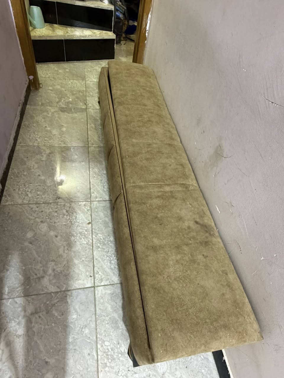 غرفه نوم تحتوي علئ 3 قطع كنتور
وباقي ملحقات عدا جربايه تركيه درجه اولئ عددقطع 9قطع


**إذا كنت صاحب هذا الإعلان وتريد حذفه لأي سبب، رجاءا أرسل رسالة إلى الدعم الفني**