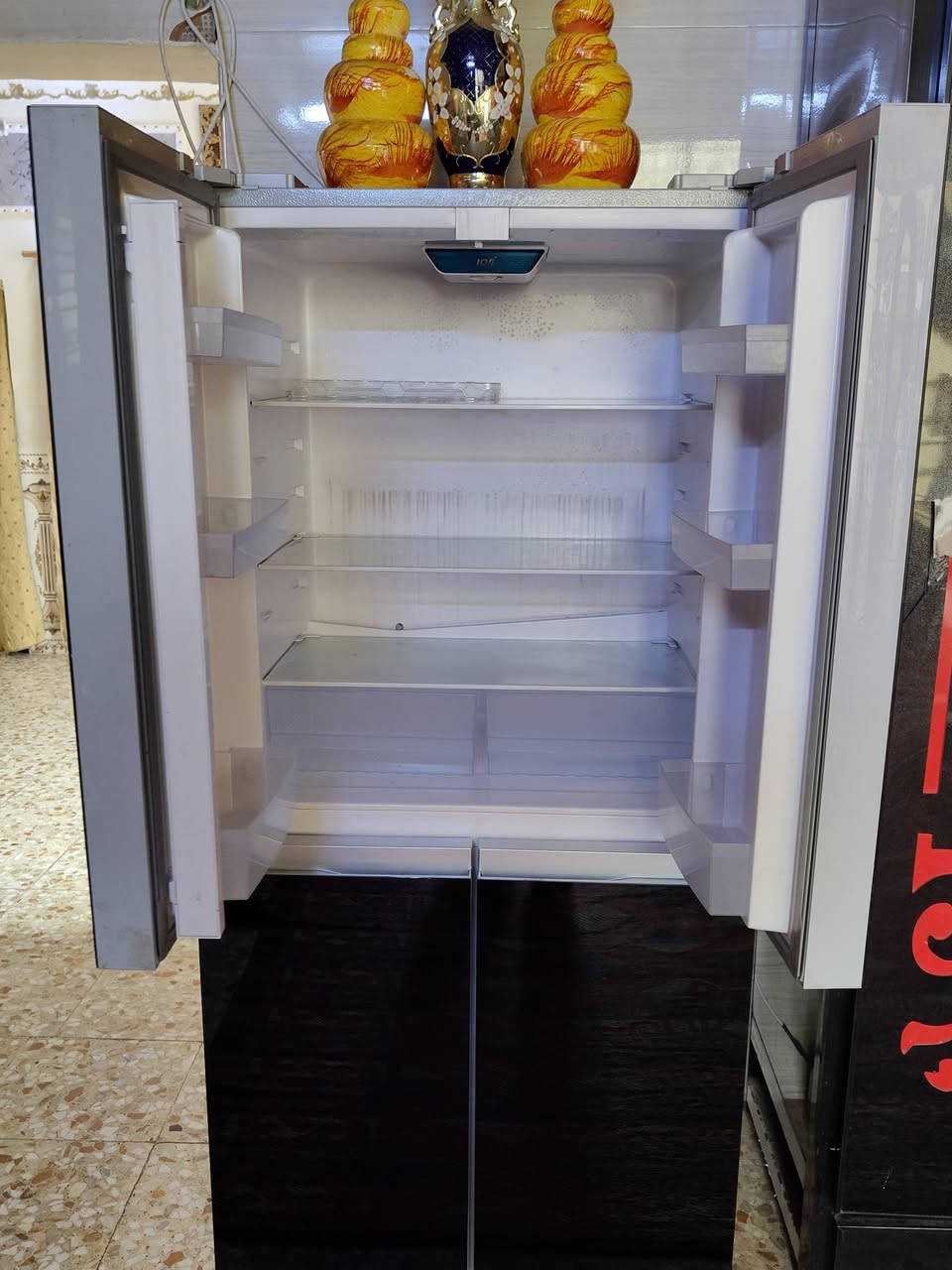 السلام عليكم الثلاجة للبيع نضافه 100 اربعه ابواب المكان بابل اسكندريه السعر 350 الرقم***********
