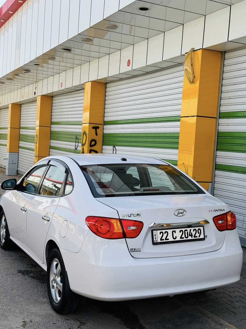 السلام عليكم للبيع الانتره موديل2011 رقم دولي شرط التحويل بيه صبغ قطعتين فقط محرك 16 محرك وگير خير من الله سياره حلوه ونضيفه بيه تحكمات ستيرن الجهتين واشاير بل مري 
        السعر(116)وبيه مجال 

للاستفسار 
***********
