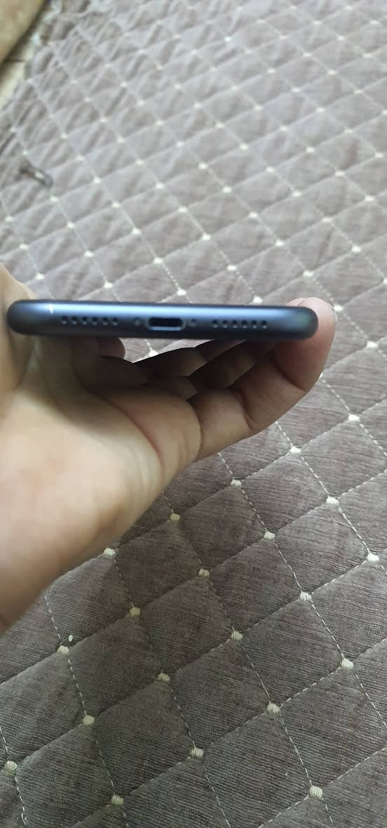 ايفون ١١ عادي ذاكره ١٢٨ نموذج M
مبدل بطاريه اصليه تقرا ٩٤ وبي شخط خفيف بضهر ممبين 
الباقي كله بلادي فيس ايدي نت اتصال هزاز كامرات كله شغال مبي اي نقص 
السعر ٢٢٥


**إذا كنت صاحب هذا الإعلان وتريد حذفه لأي سبب، رجاءا أرسل رسالة إلى الدعم الفني**