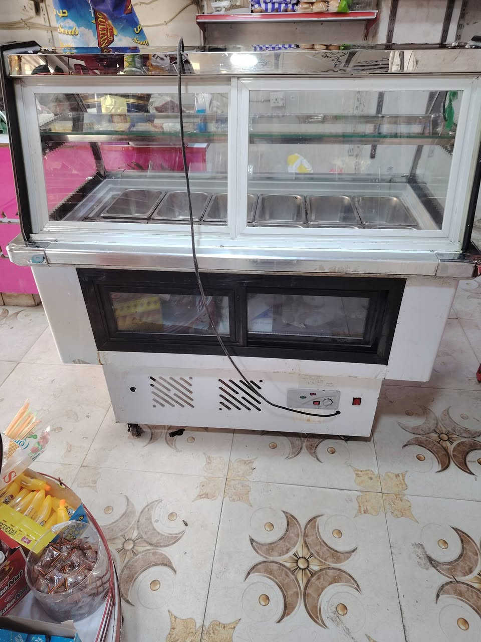 عارضه مال طرشي او گيمر وجبن عرب للبيع السعر 950 الف دينار عراقي وبيه مجال للطيبين للاتصال على الرقم ***********
