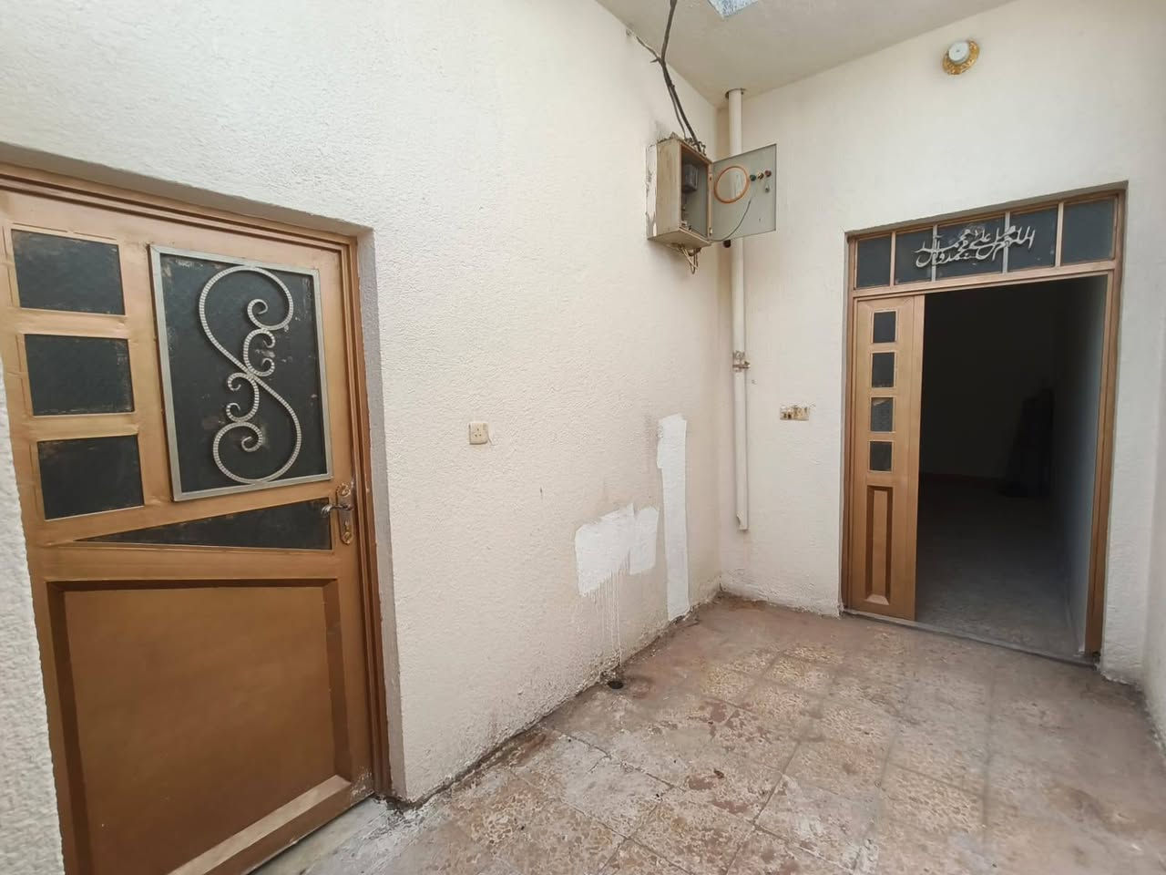 السلام عليكم فرصة شراء يصلح حسينيه  بيت للبيع ١١٠ متر طابق واحد  طابو زراعي سند ٢٥ يبعد عن الامام أقل  الكيلو   منطقه جدا قريبه عن اللولايه  قرب مجسر العباس  فرع مول الجشعمي الفرع الخامس اول بيت بلفرع للاستفسار ***********

