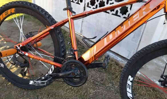 السلام عليكم السعر 100 وبيه مجال مكان حي الجهاد ***********
