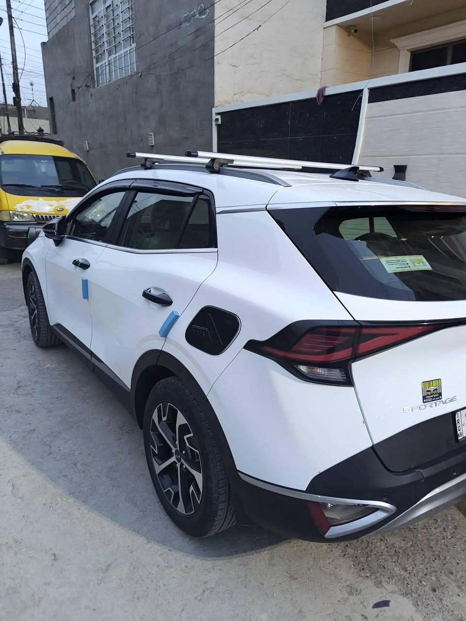 السلام عليكم
سبورتج وارد خليجي 
موديل 23
ويل كب 18
تبريد امامي وخلفي 
وضعيات قياده
كشنات تدفئة+ تدفئة مقود
شاشه متصله
تحكمات جهتين
منافذ شحن تايبسي + يو أس بي 
ماشية 95 الف حقيقي
السيارة مقفوله من صبغ والبارد
 دخول ذكي 
بصمة أبواب 
قمارة حديد 
اريل نڤكيشن+ حمالات
السبير المقدس مانازل
موقع السيارة بغداد المدائن
ملاحضه يوجد حالوب بسقف العلولي
والبنيد 
السعر 20/000
تواصل 
***********
