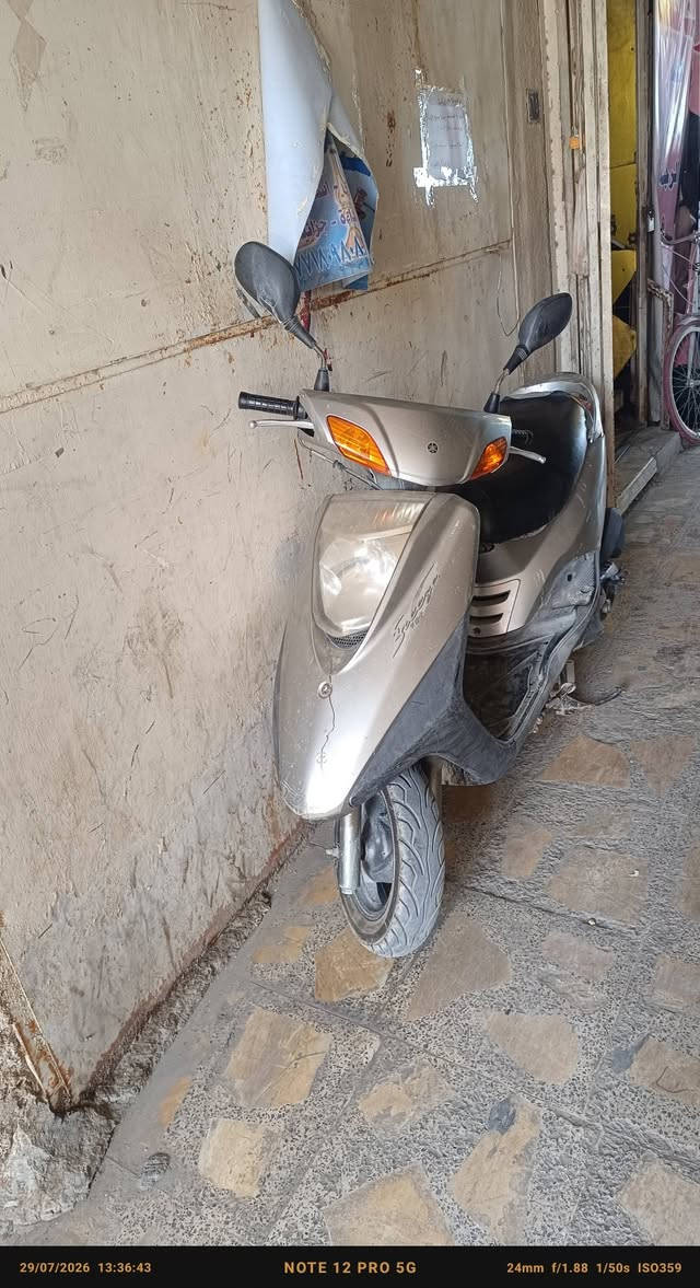 دراجة بريز بلادي ماخثها رمية السعر 600الف اليريدها ايخابرني مسجات ماكدر احاول عليها ***********
