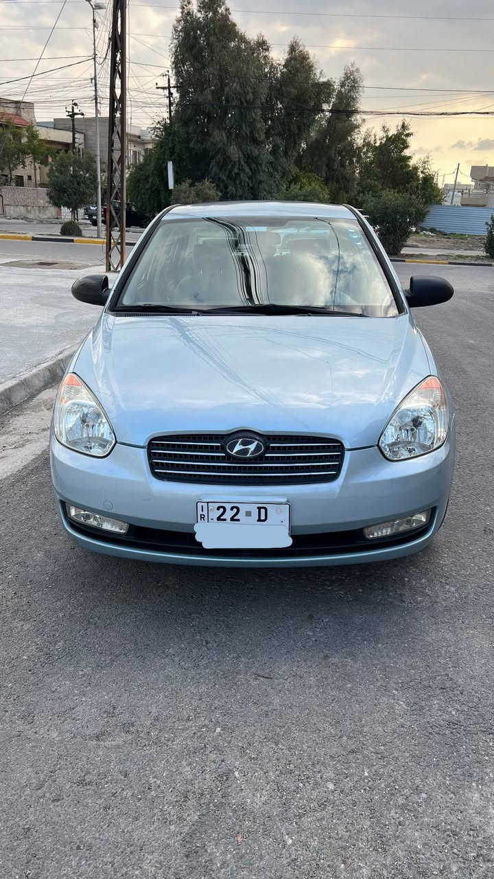 السلام عليكم
اكسنت كوري ٢٠٠٩
بدون صبغ شرط حتى الدعميات 
كير عادي 
جامات كهرب 
كير ومحرك شرط
تبريد ثلج
رقم وسنويه وهزه جديد بأسمي
سياره جديده وجاهزه ما يعوزها اي مصرف 
السعر ٨٣ 
***********
***********
