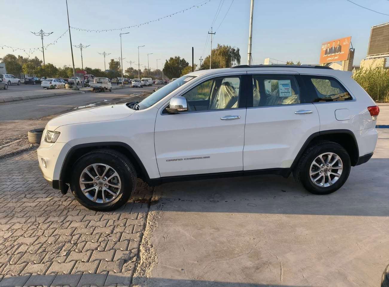 جيب لمتدد فول 1/1 جكات  موديل 2014 الجناي يعرف مواصفتها هواي اخوان للبيع فقط مكان السيارة ديالى بعقوبة الي يحب يتصل على صاحبها  ***********
