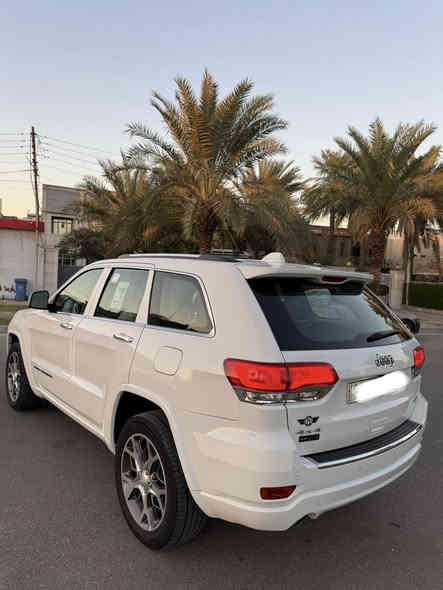 قطعه من النوادر حلوه   📍👨🏻‍🦳
سلام عليكم جيب اوفر لاند فول 1/1 
الموديل 2021  (خليجي) . وكالت هارلم السياره 
اللون: ابيض 
المحرك : V6.  3.6L . 
العداد :  18 الف شرط حقيقي .
رقم اربيل الجديد كامل تحويل ثاني يوم 
مكفوله من صبغ و البارد والتبديل و الفتح و اي ضرر كفاله
 سياره بعده بوضع شركه نايلون الشركه بل كشنات 
سياره علا ايدي  برغي ما ملعوب بيهه شرط 
سياره من النوادر جديده و حلوه استخدام نضيف 
المواصفات 
* دفع رباعي 4x4 . 
* رادار جانبي مع مانع تصادم .
* تحذير الخروج عن المسار ⚠ . 
* تحذير النقطة عمياء ⚠ .
* شاشات خلفية . 3
*داخل جملي قرميدي المميز 
* نظام الاسطفاف الآلي (اوتو بارك) .
* ويل قياس 20 انج .
* سقف بانوراما . 
* شاشه كبيرة 8.4 انج . 
* نظام الخرائط (GPS) .
* نظام التعليق هوائي (جكات) . 
* ستيرن كهربائي . 
* المصابيح الأمامية زنون .
* كشافات الضباب زنون .     
* تشغيل عن بعد .
* صندوق كهربائي .
* مقصورة الركاب من الجلد الفاخر .
* حفظ وضعيات الجلوس (ميموري) . 
* المقاعد الأمامية كهربائية .
* المقاعد الأمامية تبريد وتدفئة .
* المقاعد الخلفية تدفئة .
* مشغل اقراص CD/DVD . 
* سستم صوت هارمون كوردون . 
* حساسات أمامية
* حساسات خلفية . 
* كاميرا خلفية .
* تدفئة ستيرن . 
* بخاخ ماء على المصابيح الامامي.
* المرايا الجانبية قابلة للطي .
* مرايا متحسسه للضوء العالي . 
* مانع تصادم خلفي .
* مقود السائق من الخشب . 
* بلوتوث تلفون . 
* محدد سرعة . 
* نظام التشغيل والاطفاء الاوتوماتيكي ( Auto Start System ) .
* نظام بريك اوتماتيكي ( Auto Break System ) .
سياره علا ايدي من الزيرو برغي ما مفتوح بيهه شرط 
السعر 368 ورقه 💲 
رقمي *********** 
مكاني بغداد 
بيع او مراوس
