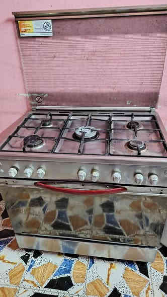 السلام عليكم طباخ لبيع نضيف يحتاج بس تنضيم نار السعر ١٥٠ الف
*********** متواجد على الفيس
