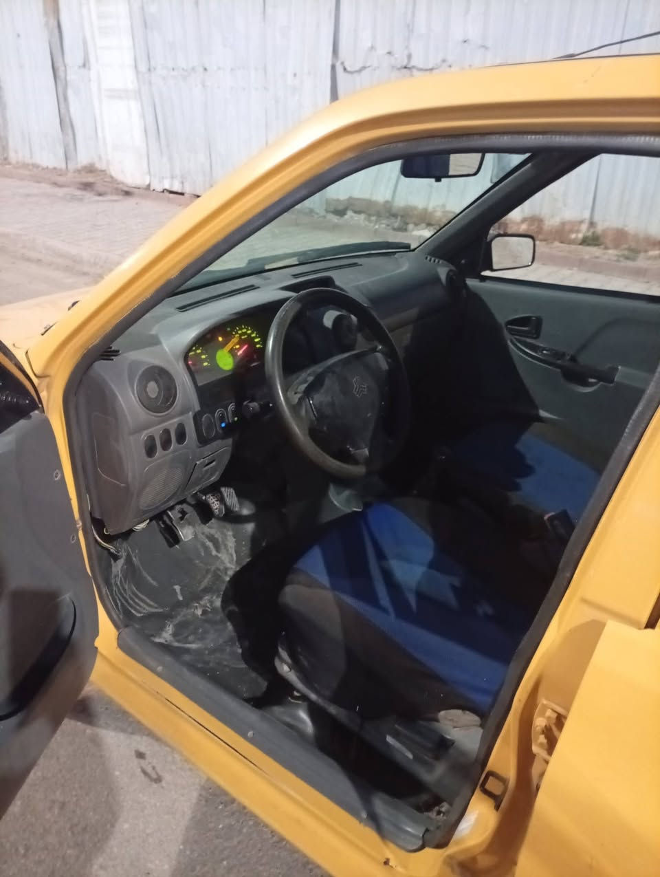 السلام عليكم عندي سايبه مديل 15سياره لا ضربه،،ولا صبغ ،،ولا تبديل فقط جاملغ خلفي بي شبر صبغ،،كير مكينه مكفولات تبريد ثلج 🥶 صدر امامي خلفي جديد شواصي كفاله لا فطر ولا لحيم تايرات نضيفه تحويل ثاني يوم سنويه جديده ارقام  هزه جديده السعر 40 وبيهه مجال للشراي المكان بغداد حي النصر  رقم الهاتف
***********
