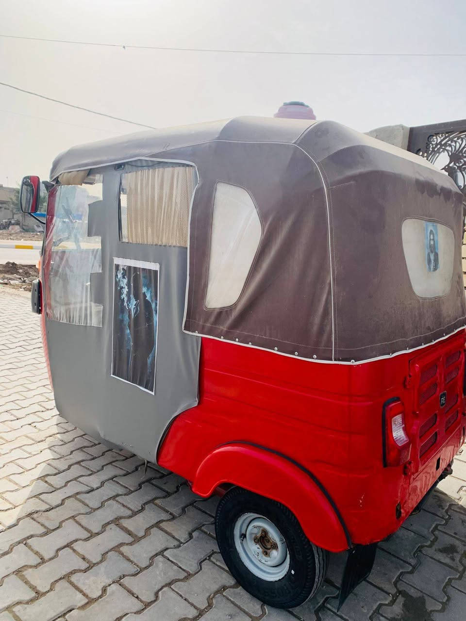 سلام عليكم تكتك البيع موديل 2017اوراق كامله 
معمره جديد تكتك حلوه ما ناقصه اشي كبل شارع 
سعر ٤ مليون بيه مجال ***********
