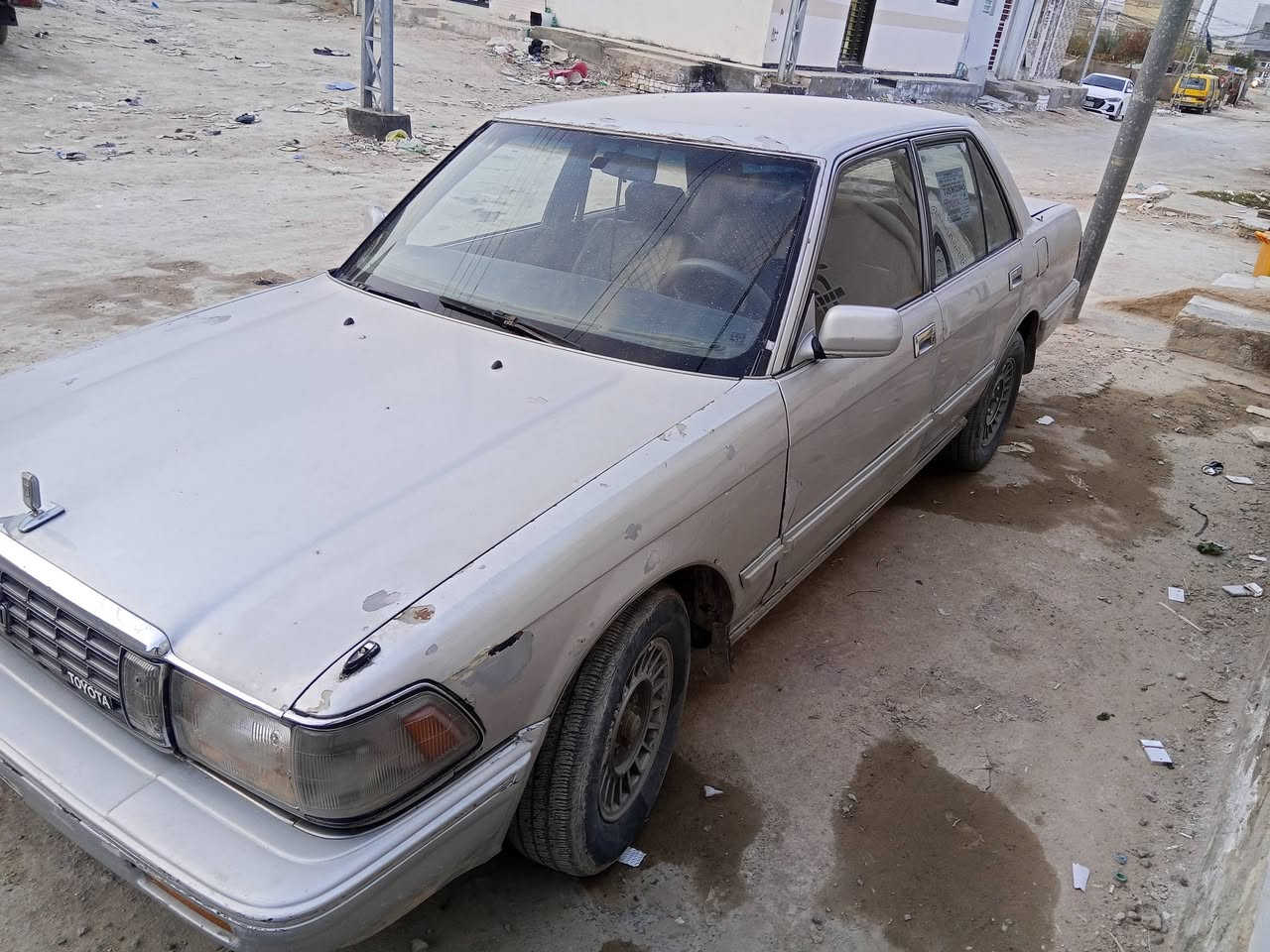 السلام عليكم سيدان موديل 1991 بلادي ایسر... گير ومحرك بطة 2500 بحالة جيد جدا مصبوغة عام صبغ قديم بدون ضربة او گص او نقل جثة السيارة خير من الله التبريد شغال وتجي وتشوف بعينك السعر 55 السيارة رقم بغداد ألماني  وسنوية جديدة//***********
