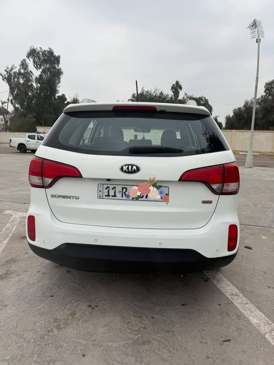 اللهم صل على محمد وعلى ال بيته  الطيبين الطاهرين
كيا سورنتو موديل 2014 خليجي   . فول عدا الفتحة
السياره ماشية 120 الف كليو
اي ارباك ما طاك بيه بدون ايرباك 
محرك 2400 GDI
بصمة : تشغيل - ابواب 
لون ابيض 
كشنات جلد لون بيجي  
اضواء ترحيب عند الاقتراب مع ترحيب داخلي 
منافذ يو اس بي
كاميرا خلفية
تايرات وباتري جديد 
مكان الكاظمية 
السعر 177$


**إذا كنت صاحب هذا الإعلان وتريد حذفه لأي سبب، رجاءا أرسل رسالة إلى الدعم الفني**