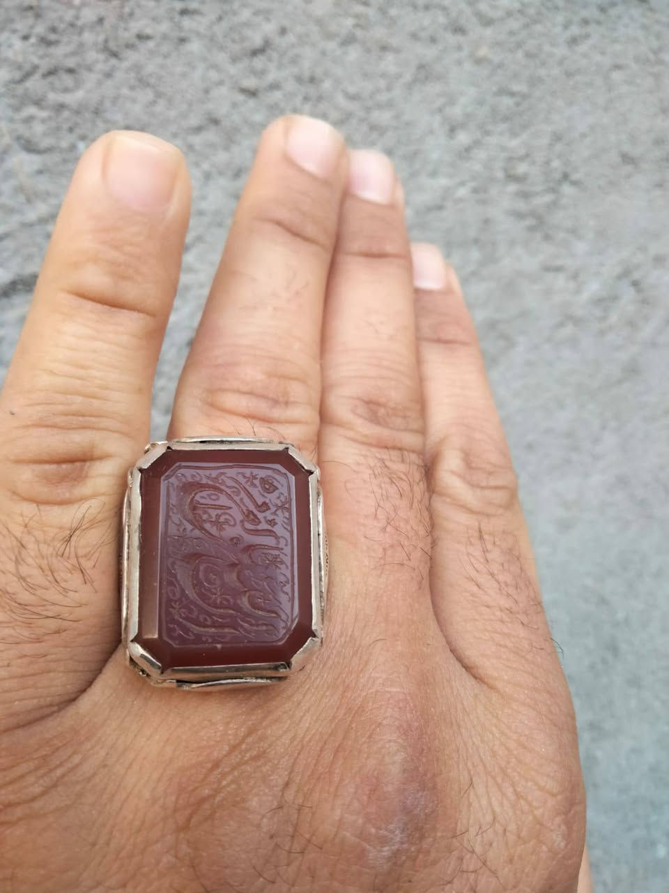 للبيع او مراوس حسب القناعة خاتم عقيق يماني احد الشروط اصلي وقديم الحجم اكثر من ٢ سانتيم السعر خاص


**إذا كنت صاحب هذا الإعلان وتريد حذفه لأي سبب، رجاءا أرسل رسالة إلى الدعم الفني**