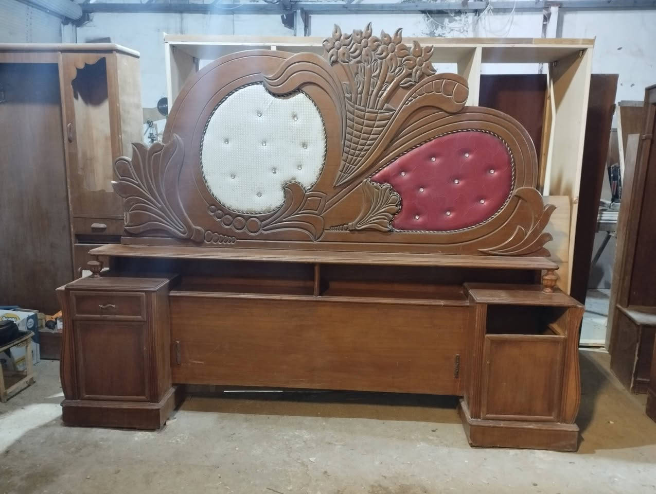 كنتور 3باب+جربايه+بوفيه3مترتسكام+بوفيه مترين ونص تسكام نضيفه للبيع العنوان حي العسكري قرب صيدلية الماس بالفرع للاستفار عل رقم 📱 ***********. ***********
