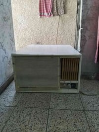 مكيف للبيع السعر 07711930889
