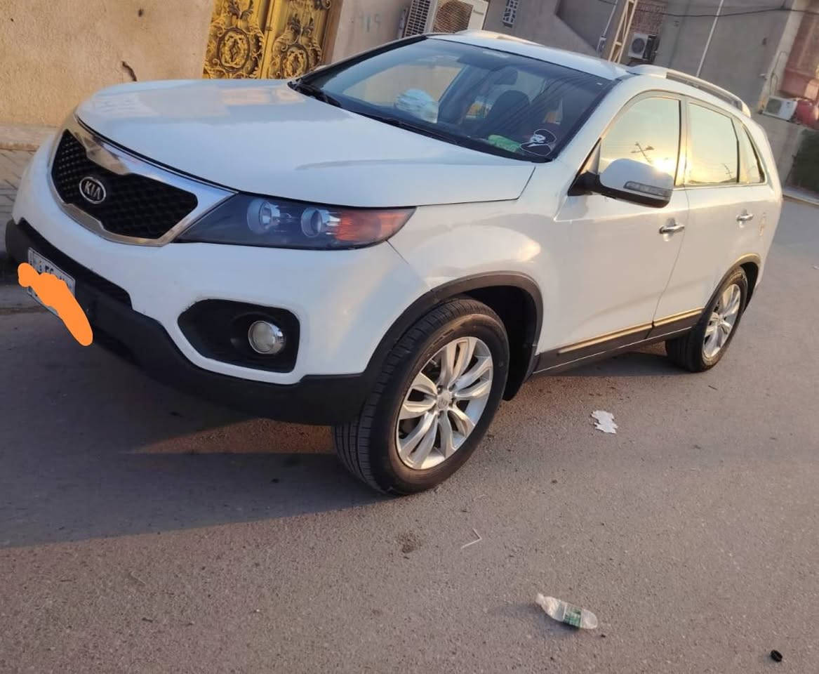 السلام عليكم كيا سورنتو 2013 خليجي 4سلندر رقم بصرة نص فول بصَمة عدا الفتحة تخم تاير جديد تبريد  3قطع حدادة جديدة شاشةكاميرا دوارة سيارة بيها جفية جهة العبري  د ولالغود متضرر السعر 120 وبيها مجاب قليل وترهم مراوس بكوري
*********** البصرة, العراق

