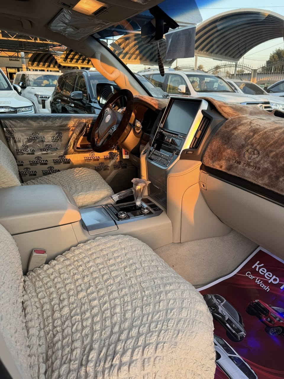 لاندكروز موديل 19 بريم اصل ماشيه 118 حقيقي رقم بغداد 8 سلندر 4700 كشنات كهرباء جنطه كهرباء عداد اليزري بيه شبر صبغ الباقي مكفول السعر 485 وبيه مجال لاستفسار ***********
