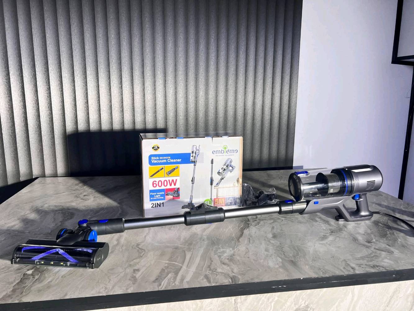 المكنسة اللي تحتاجها كل ست بيت… الآن متوفرة من براند امبليوم ✨
🧹 مكنسة كهربائية عمودية 2×1 قابلة للطي
عملية، قوية، وتختصر عليك وقت التنظيف بكل سهولة.
⚡ قدرة حقيقية 600 واط لتنظيف سريع وفعّال لكل أرجاء البيت.
المميزات: ✔️ استخدام يدوي أو عمودي حسب الحاجة
✔️ مناسبة لـ الأرضيات، السجاد، والزوايا الضيقة
✔️ خفيفة الوزن وسهلة الحمل والتنقل
✔️ حاوية غبار شفافة قابلة للفك والتنظيف بسهولة
✔️ رأس تنظيف عملي مع إضاءة للوصول للأماكن المخفية
✔️ تصميم قابل للطي لتخزين أسهل وتوفير مساحة
📦 ضمان سنة كاملة
🚚 توصيل متوفر إلى جميع المحافظات
📩 للحجز والاستفسار مراسلة الصفحة على الخاص
او واتساب ***********