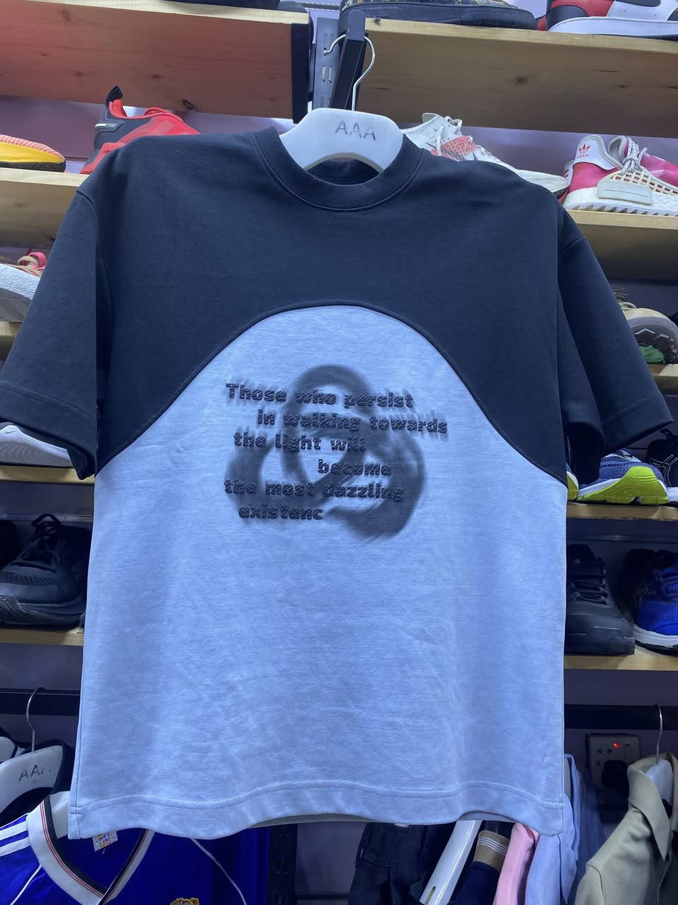 جميع القطع قياس مديم
سعر. القطعه 15 الف
للتواصل ***********
