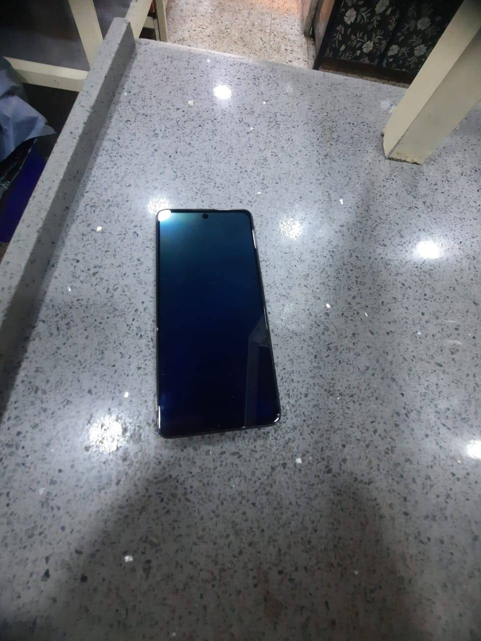 السلام عليكم A51 الجهاز خير من الله و مثل مموضح بصوره نضافته ذاكرته 128 للبيع رايده ب110 رقمي للتواصل .. *********** واتساب او اتصال
